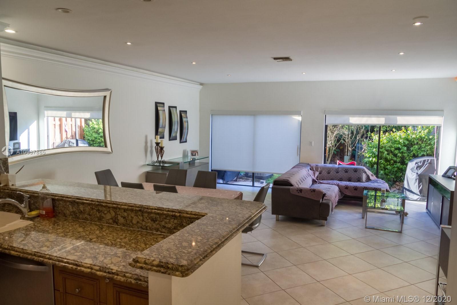 LA MIRAGE OF HARBOR VILG - Residential