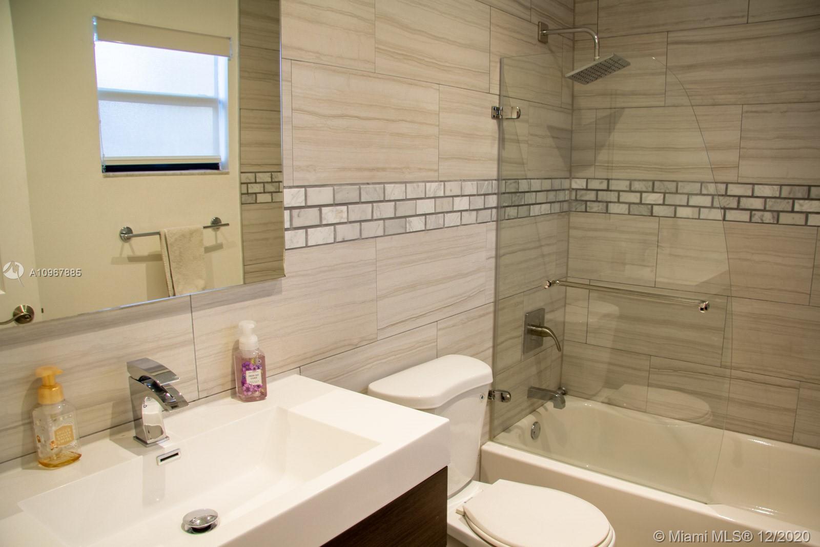 LA MIRAGE OF HARBOR VILG - Residential