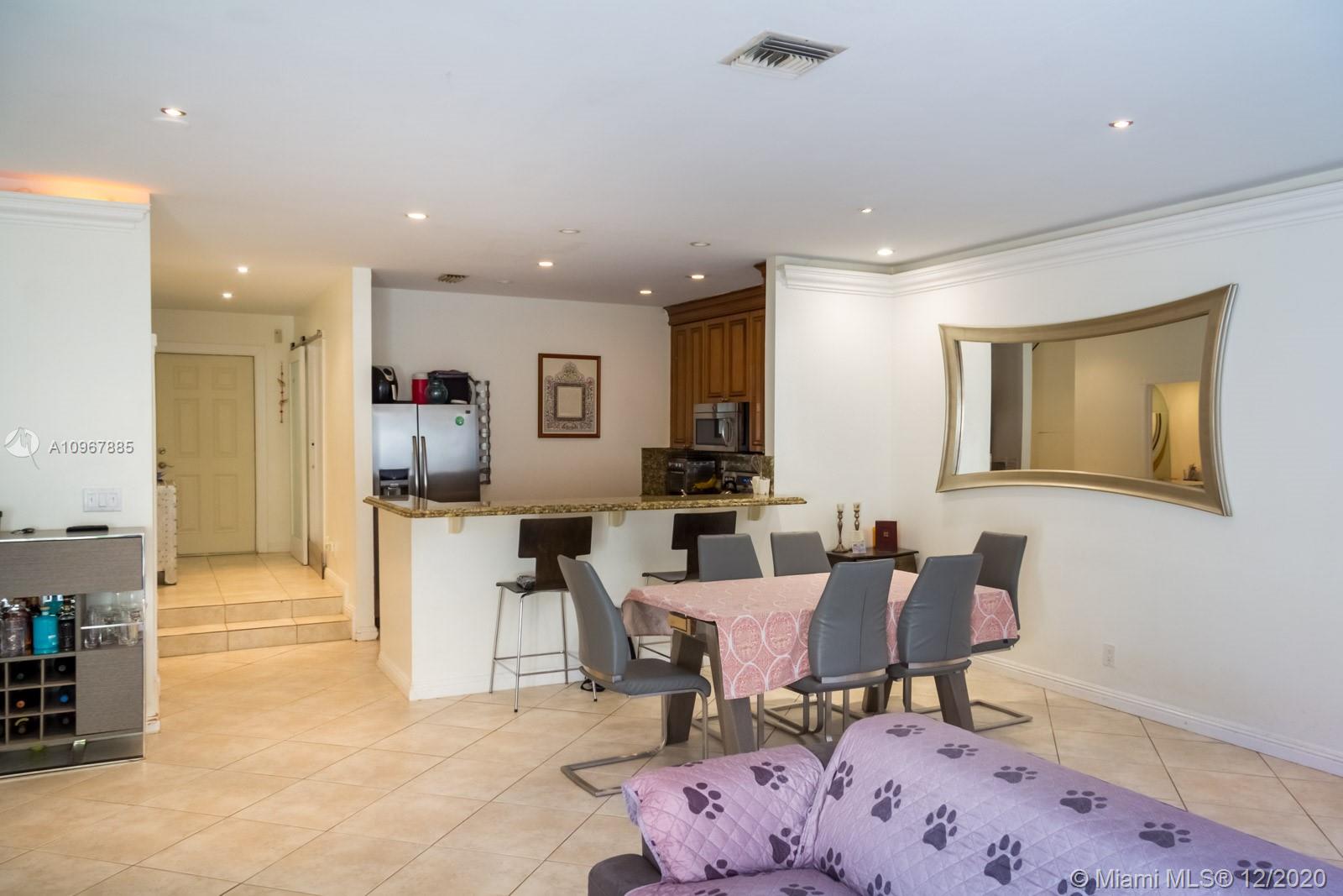 LA MIRAGE OF HARBOR VILG - Residential