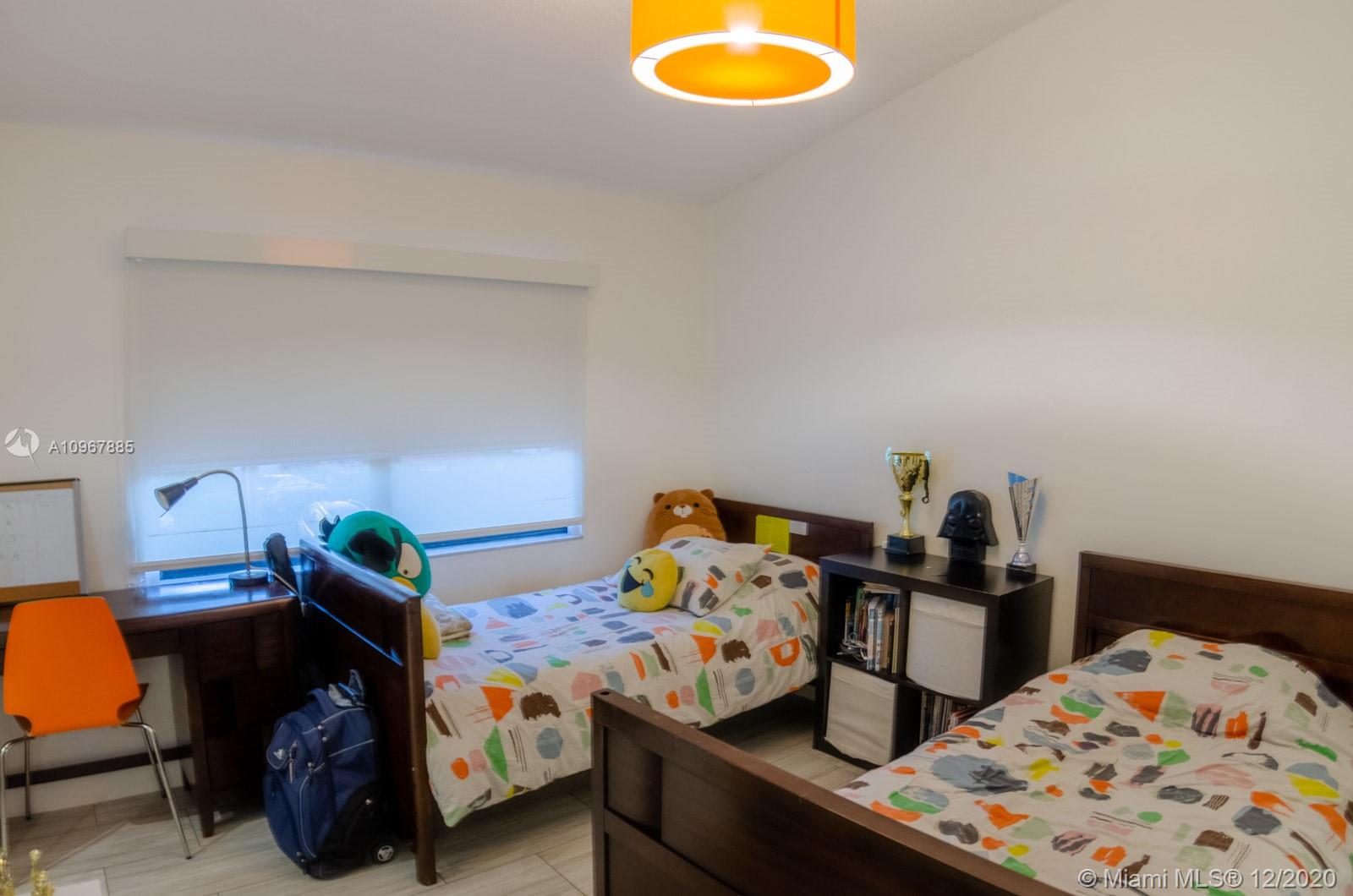 LA MIRAGE OF HARBOR VILG - Residential