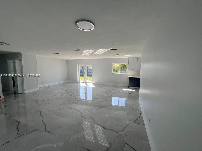 3300 SW 127th