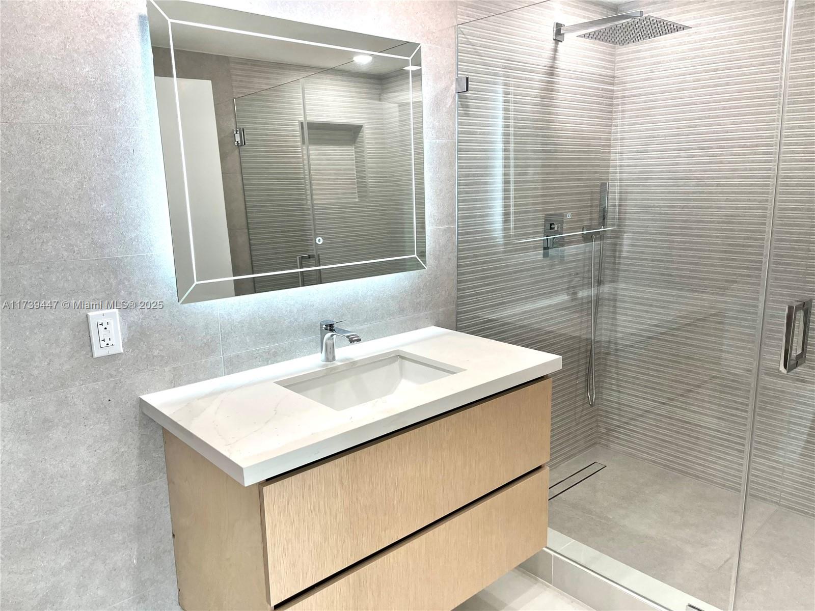 2600 ISL BLVD WILLIAMS IS - Residential