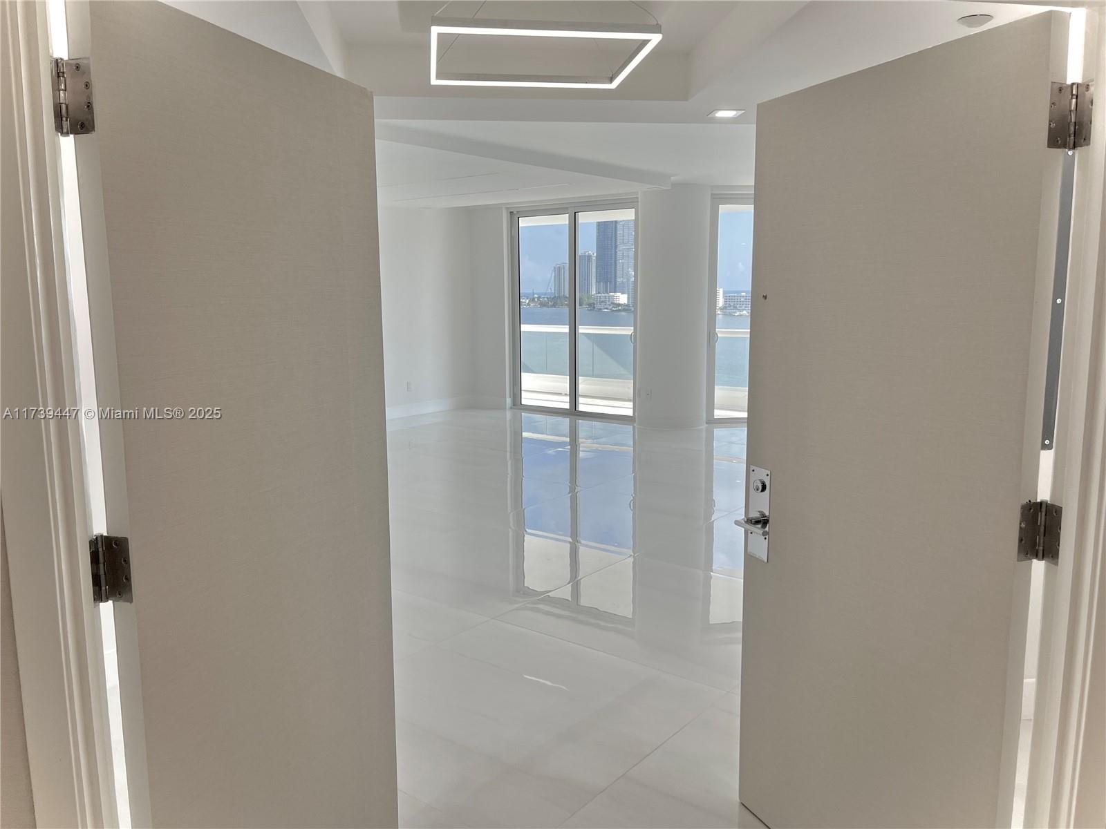 2600 ISL BLVD WILLIAMS IS - Residential