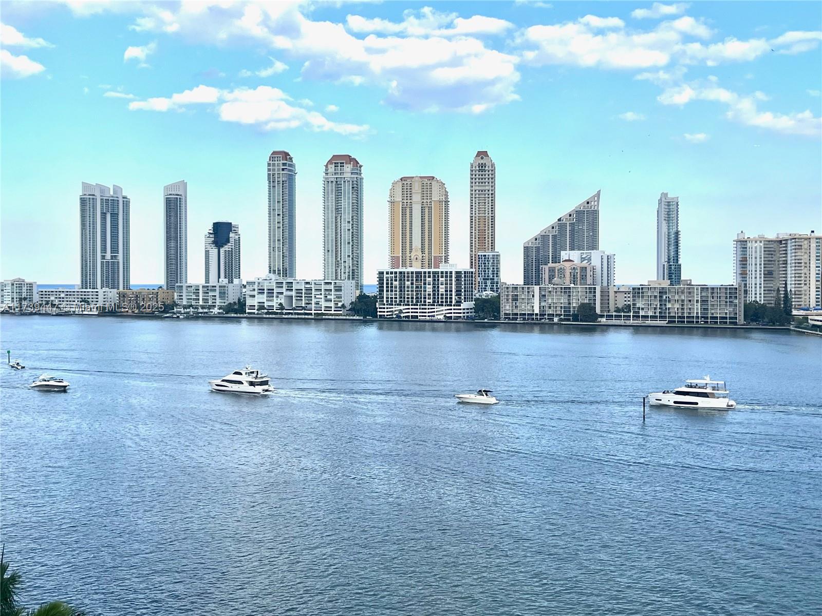 2600 ISL BLVD WILLIAMS IS - Residential