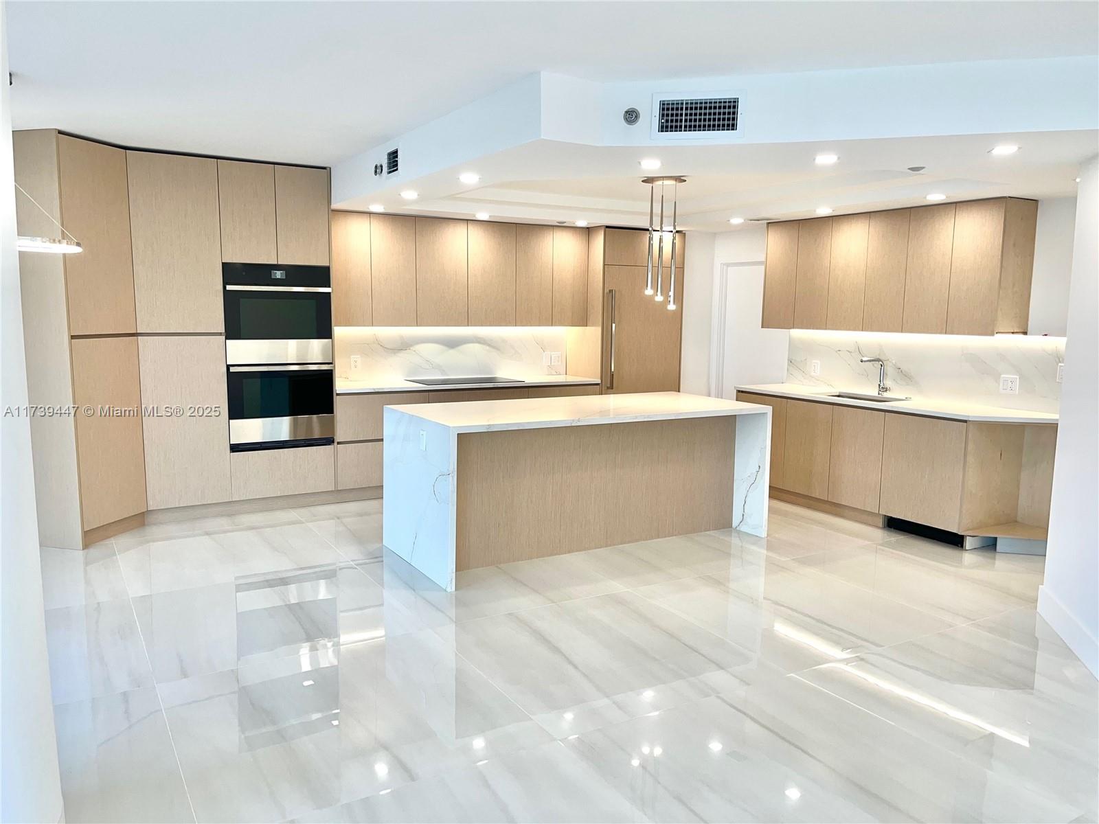 2600 ISL BLVD WILLIAMS IS - Residential