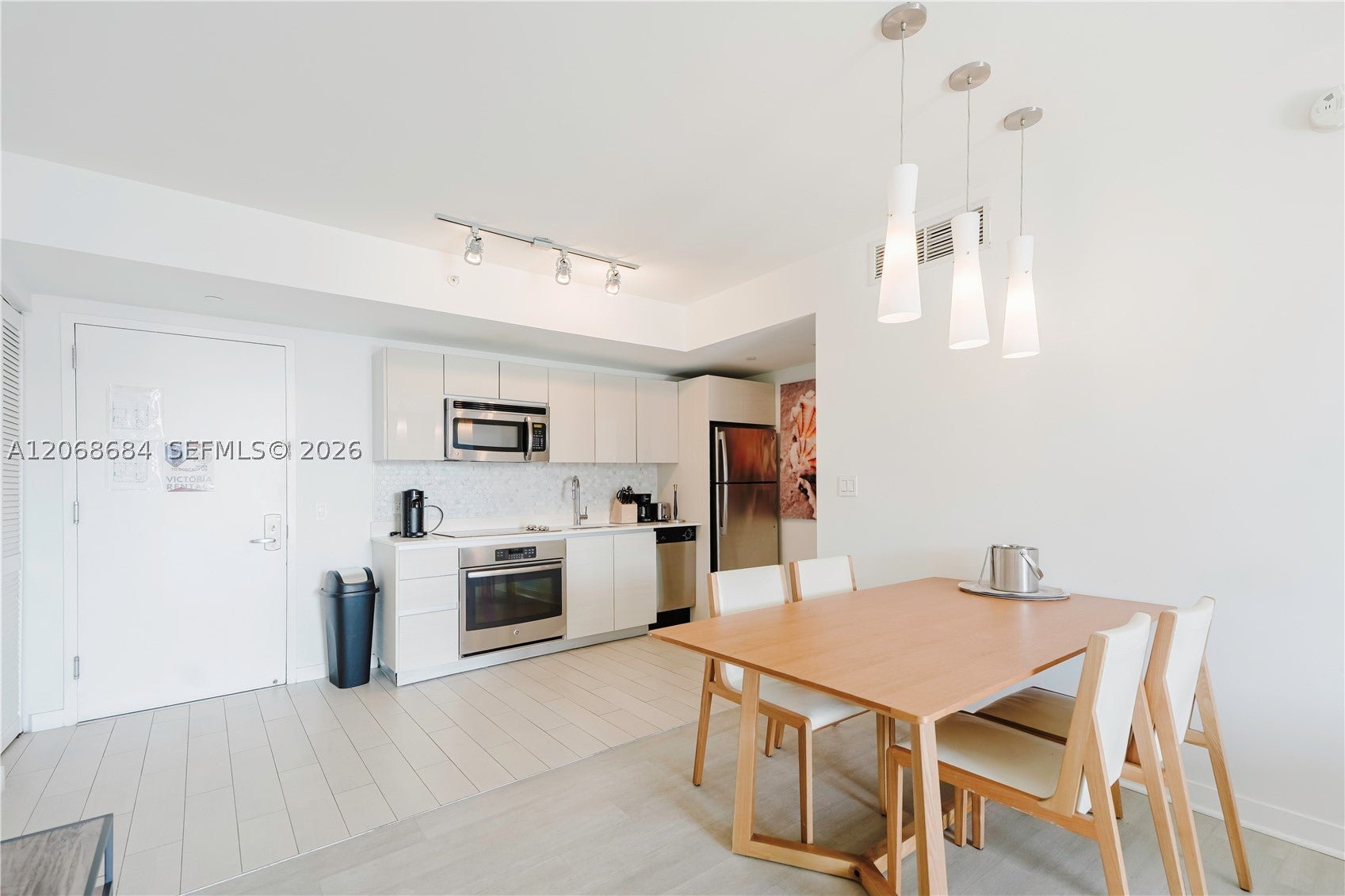 2602 E Hallandale Beach Blvd R707
