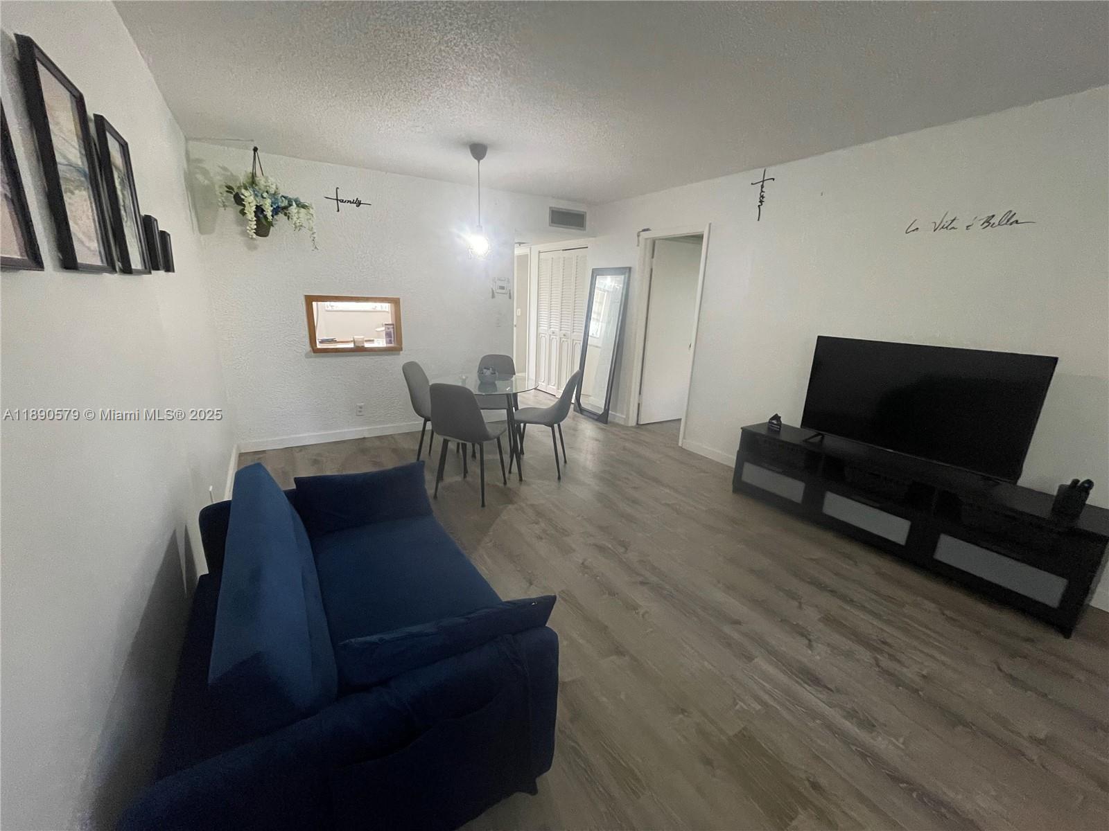 BERKLEY HOUSE EAST - Residential Lease