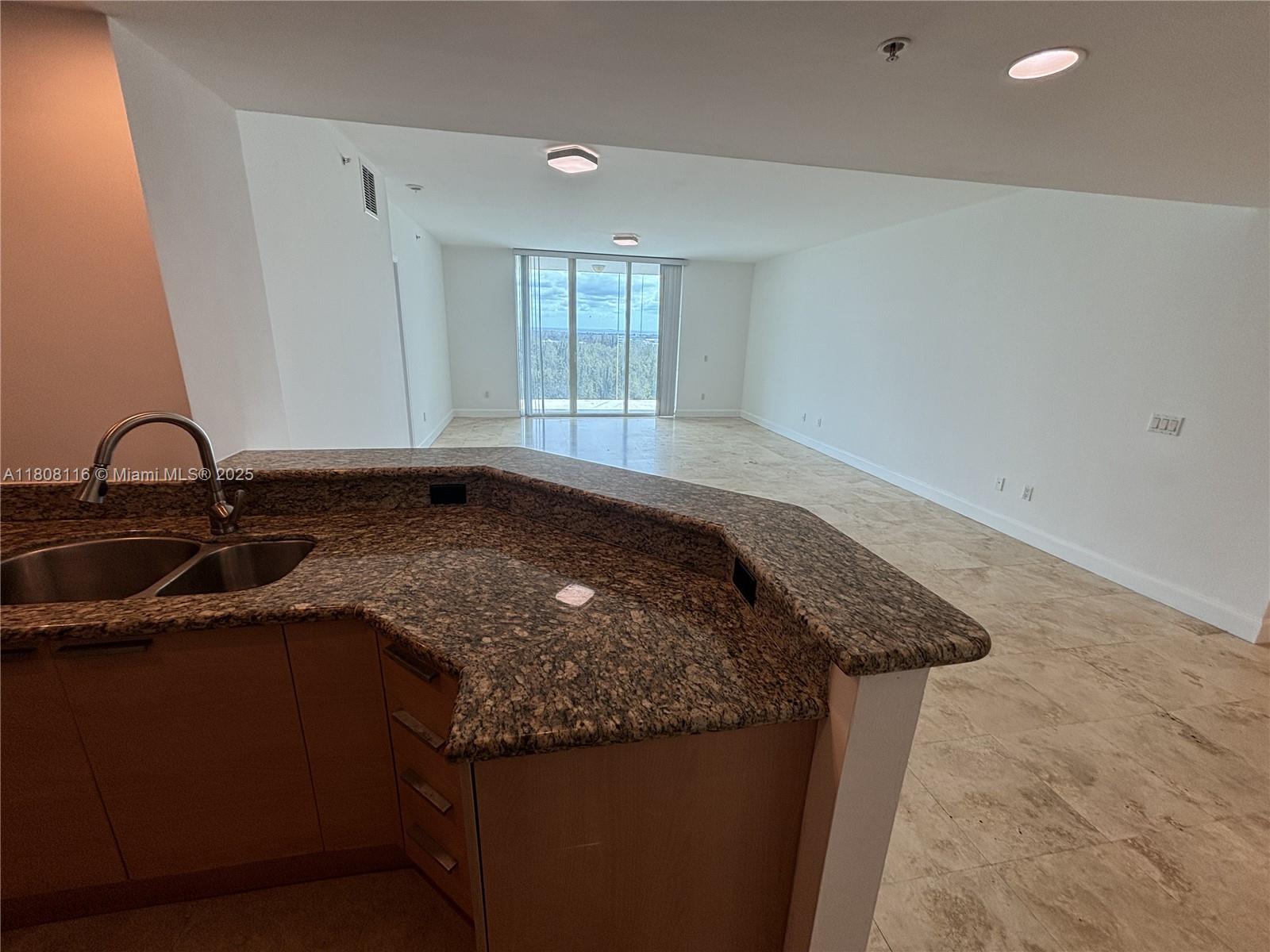 15051 Royal Oaks Ln 1604