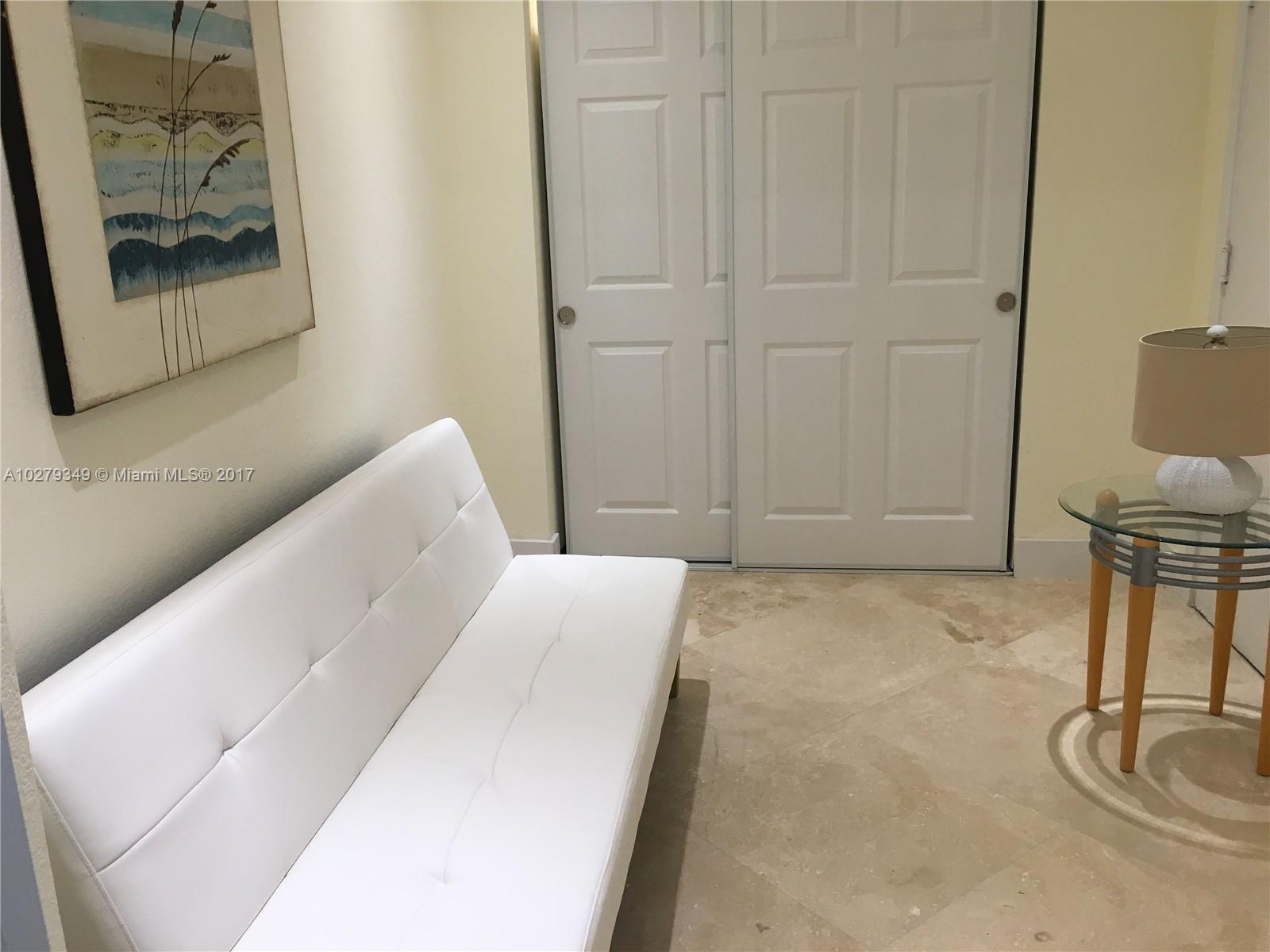 THE CARRIAGE CLUB NORTH C - Residential Lease
