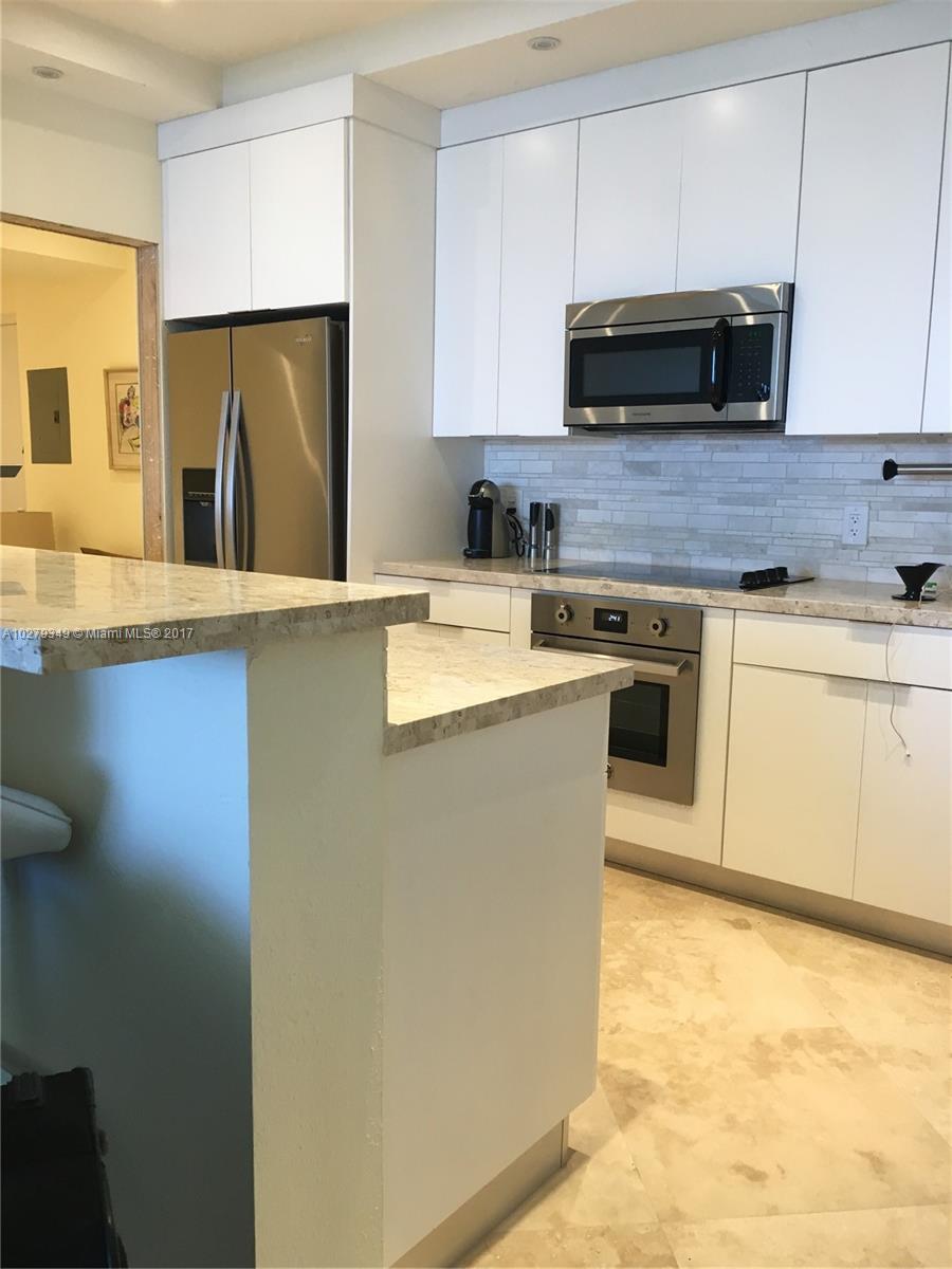 THE CARRIAGE CLUB NORTH C - Residential Lease