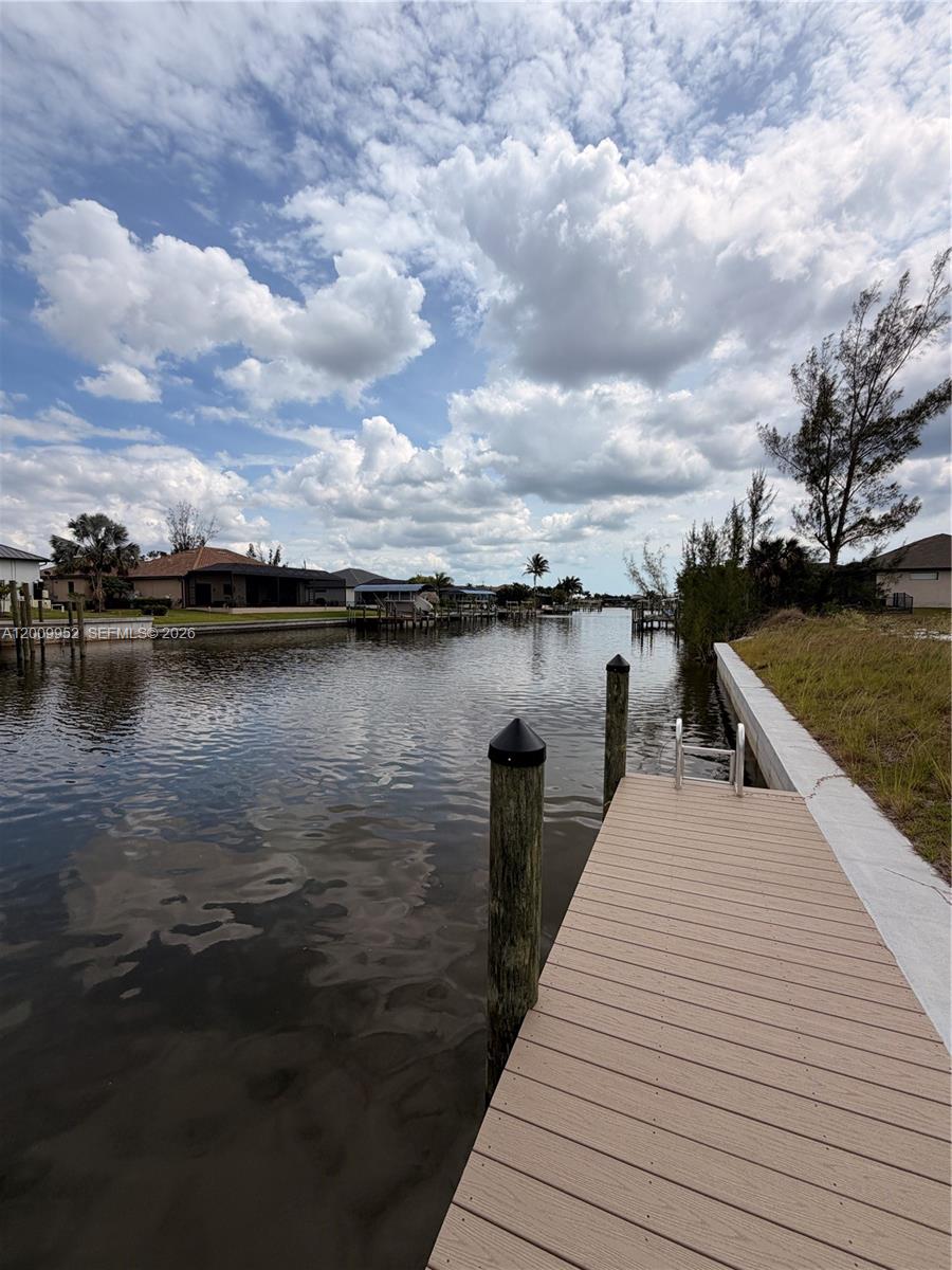 CAPE CORAL - Land
