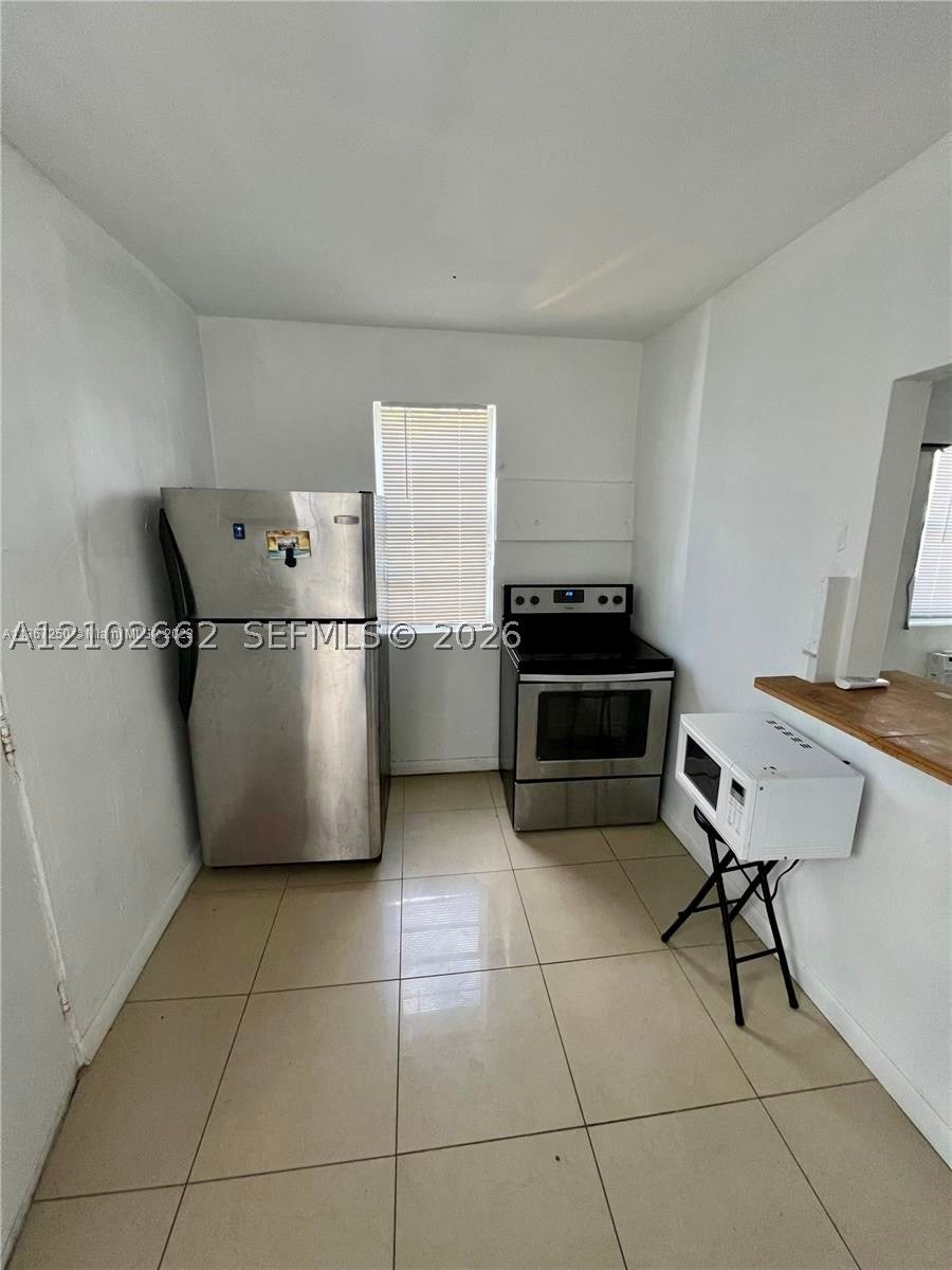 548 NW 30th St 4
