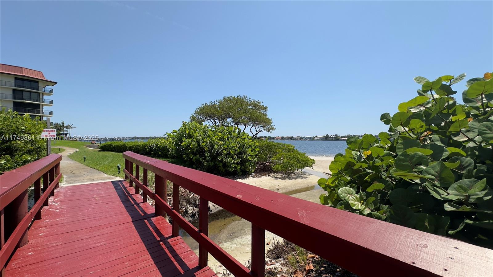 View photos, virtual tours, details... 7030 Half Moon Cir 121