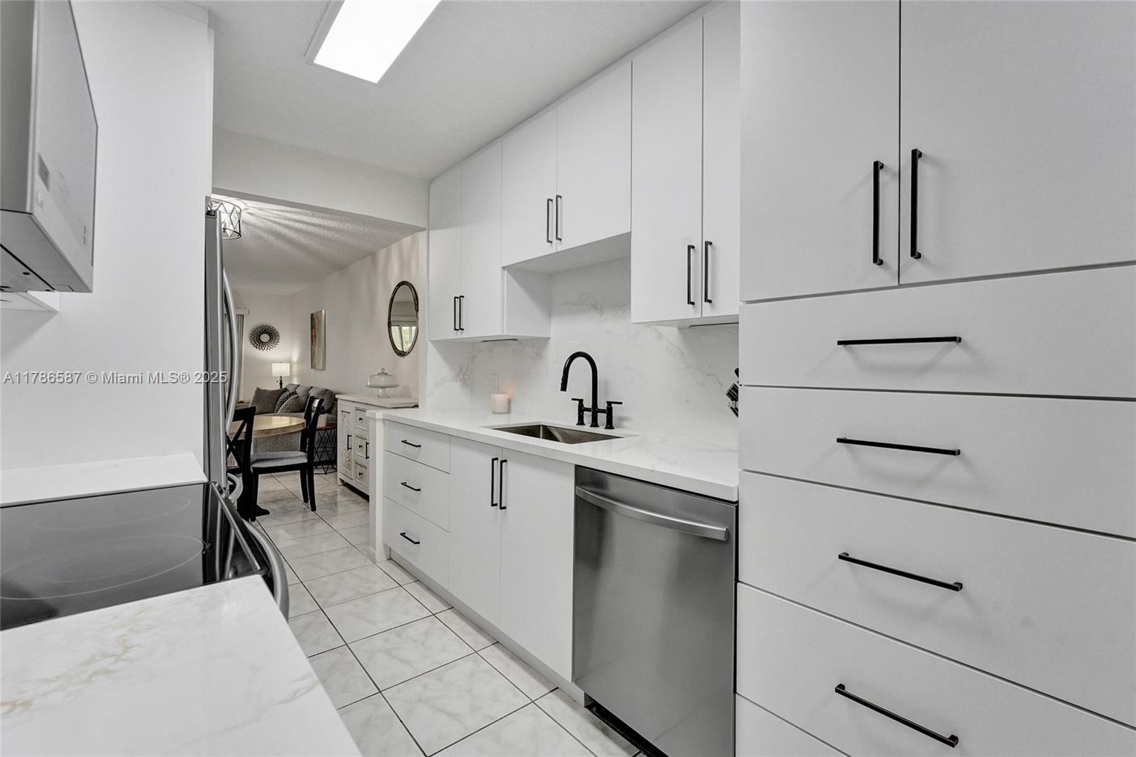 HAWTHORNE AT CENTURY VILL - Residential