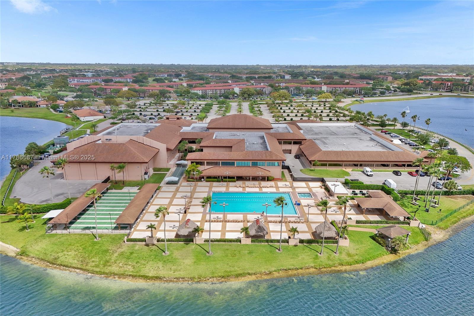 HAWTHORNE AT CENTURY VILL - Residential