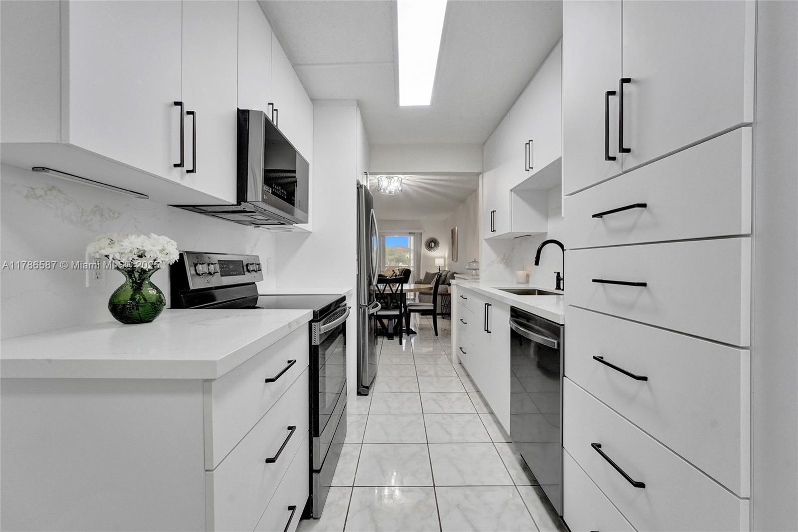 HAWTHORNE AT CENTURY VILL - Residential