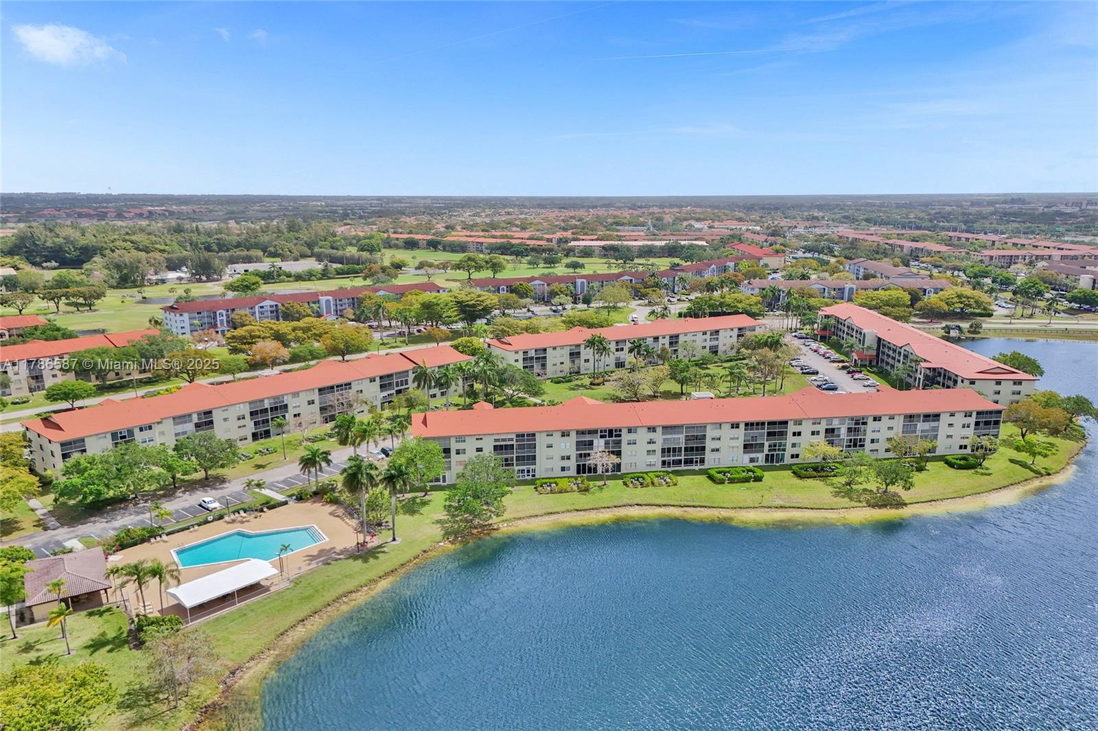 HAWTHORNE AT CENTURY VILL - Residential