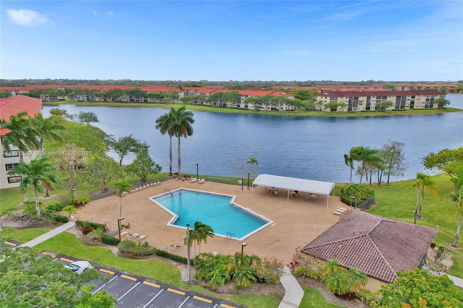 HAWTHORNE AT CENTURY VILL - Residential