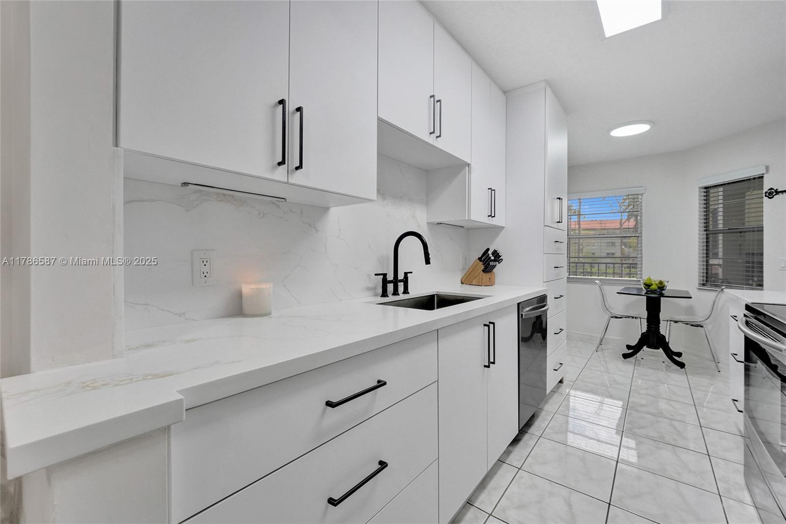 HAWTHORNE AT CENTURY VILL - Residential