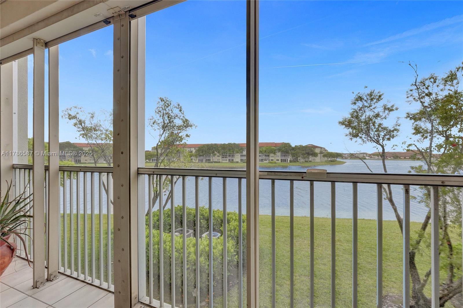 HAWTHORNE AT CENTURY VILL - Residential
