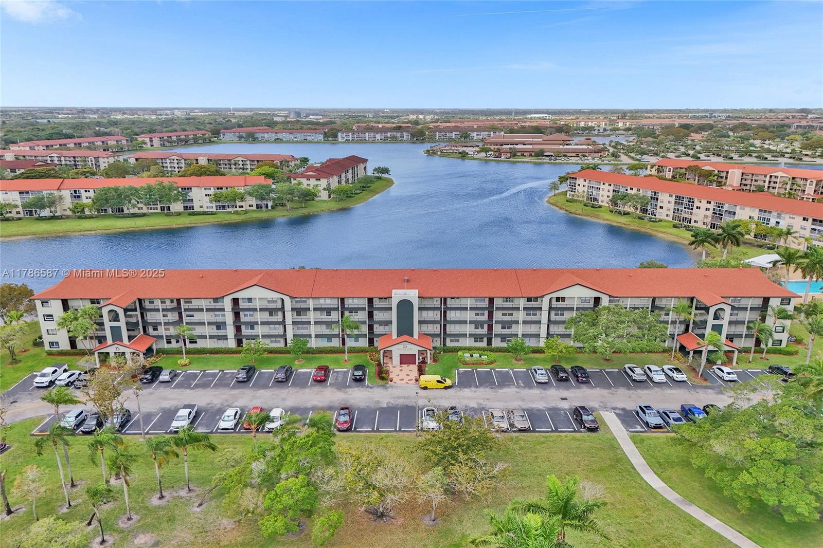 HAWTHORNE AT CENTURY VILL - Residential