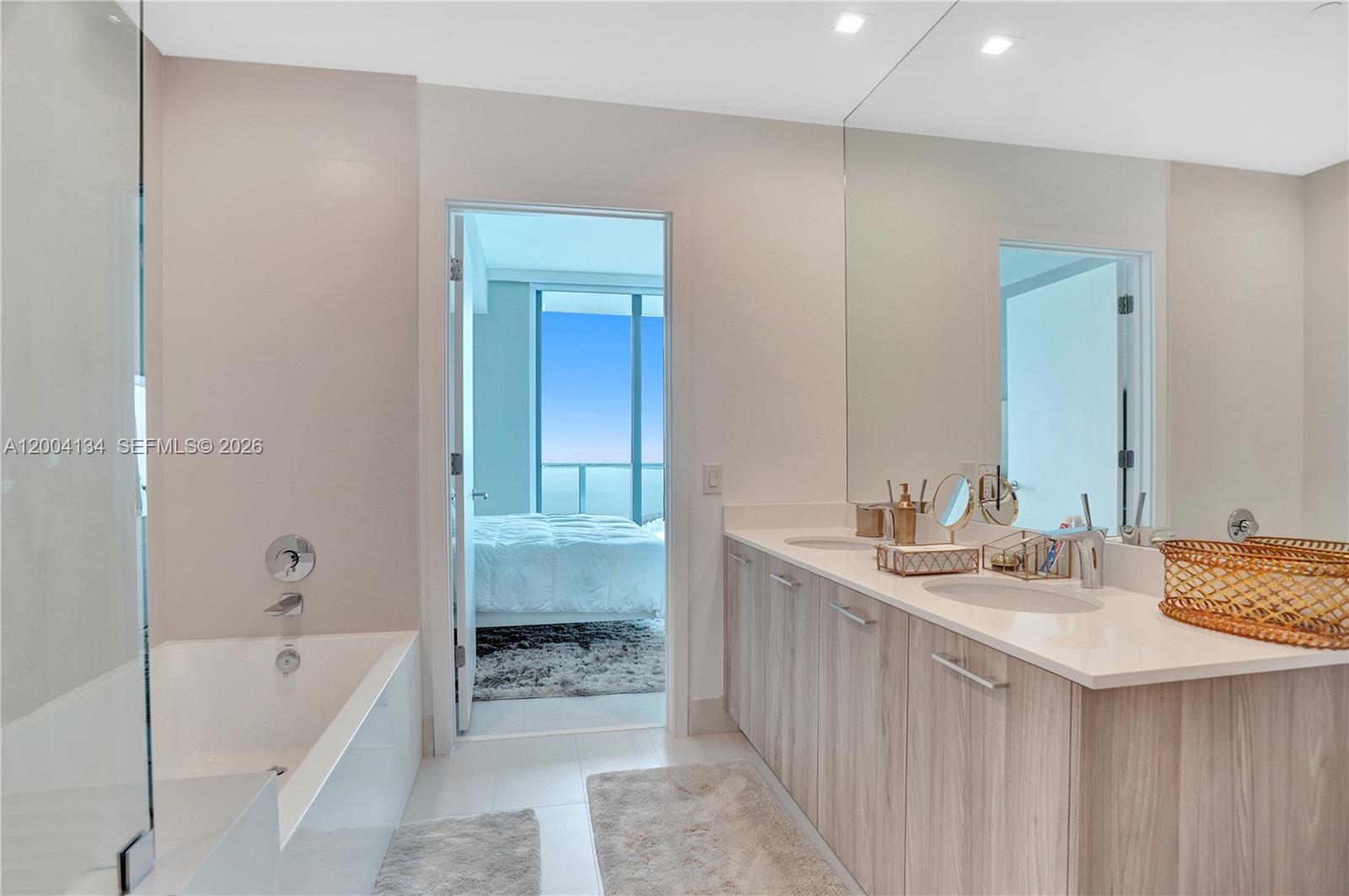 PARAISO BAYVIEWS CONDO - Residential Lease