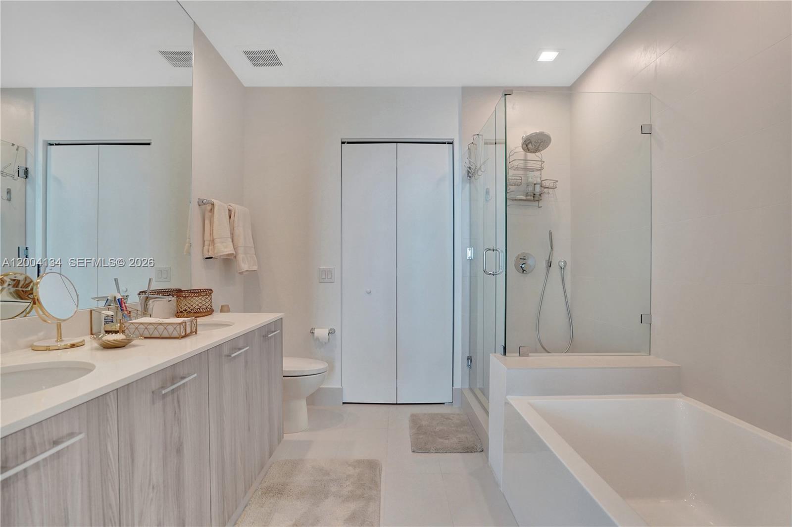 PARAISO BAYVIEWS CONDO - Residential Lease