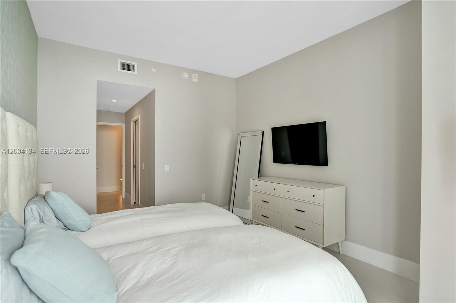 PARAISO BAYVIEWS CONDO - Residential Lease