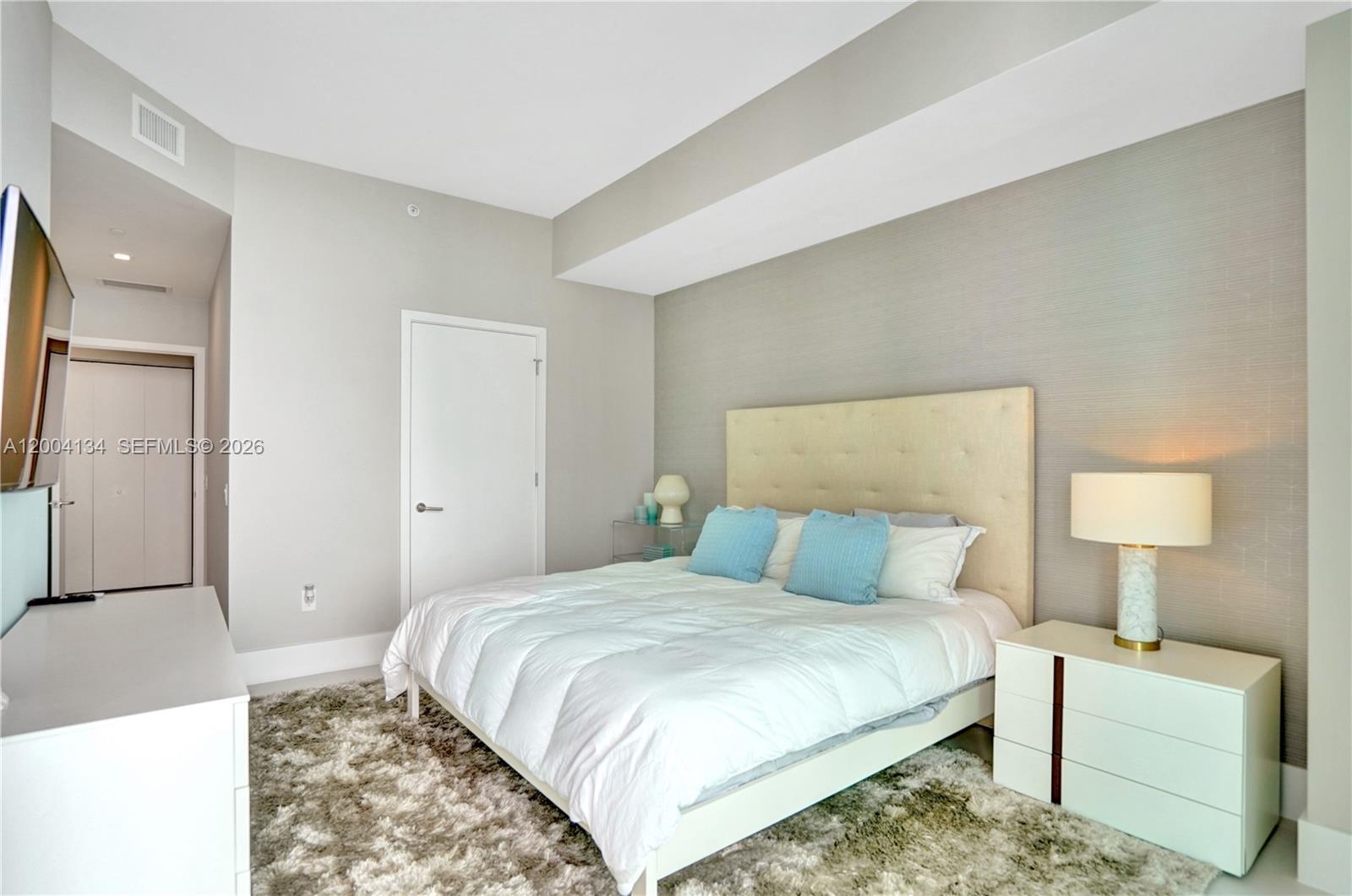 PARAISO BAYVIEWS CONDO - Residential Lease