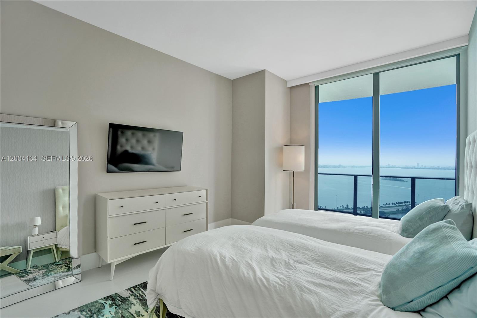 PARAISO BAYVIEWS CONDO - Residential Lease