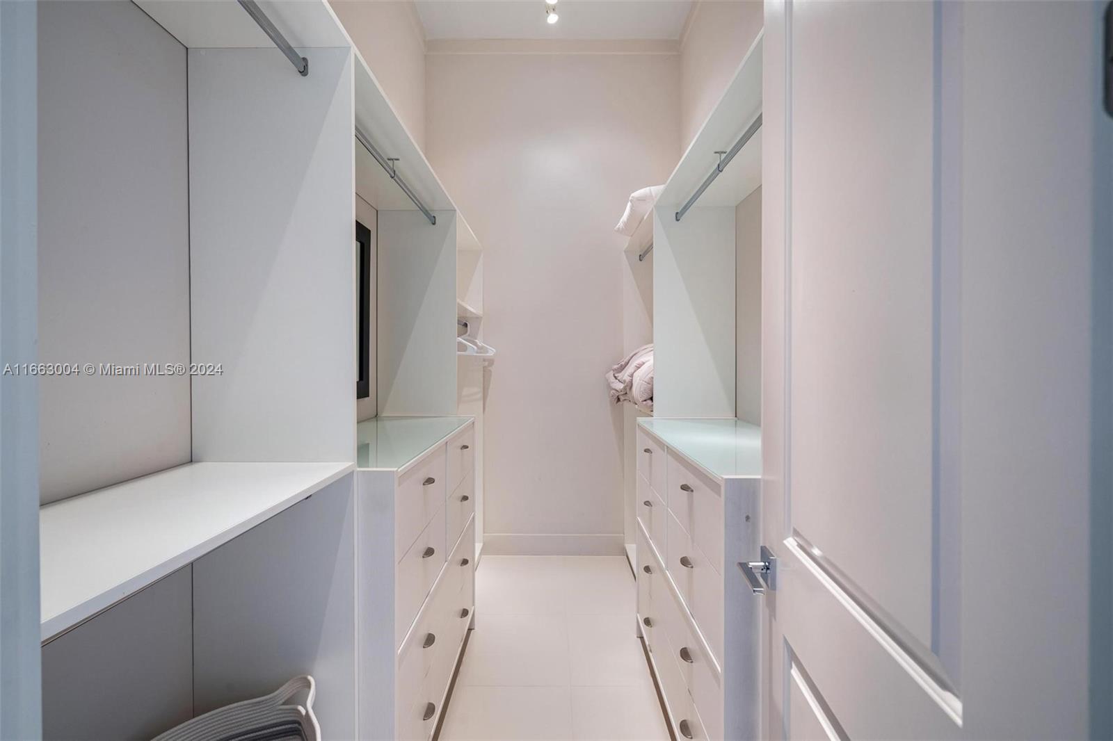 MIDDLE RIVER MANOR ADD - Residential