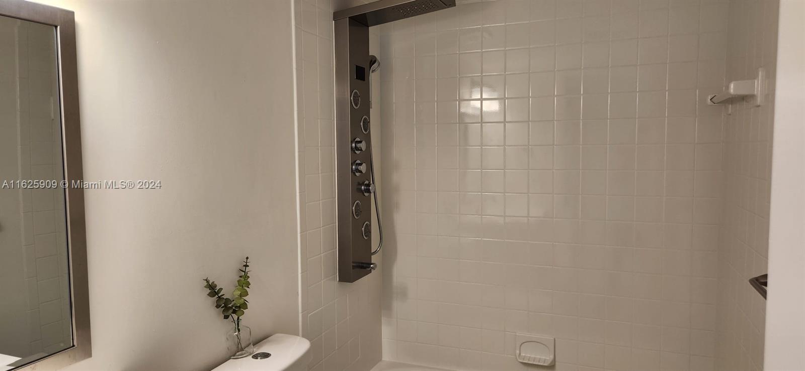 NEW HAMPTON AT CENTURY VI - Residential