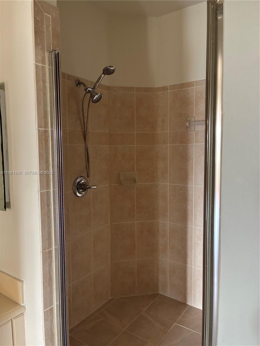 COURTSIDE AT WESTON HILLS - Residential Lease