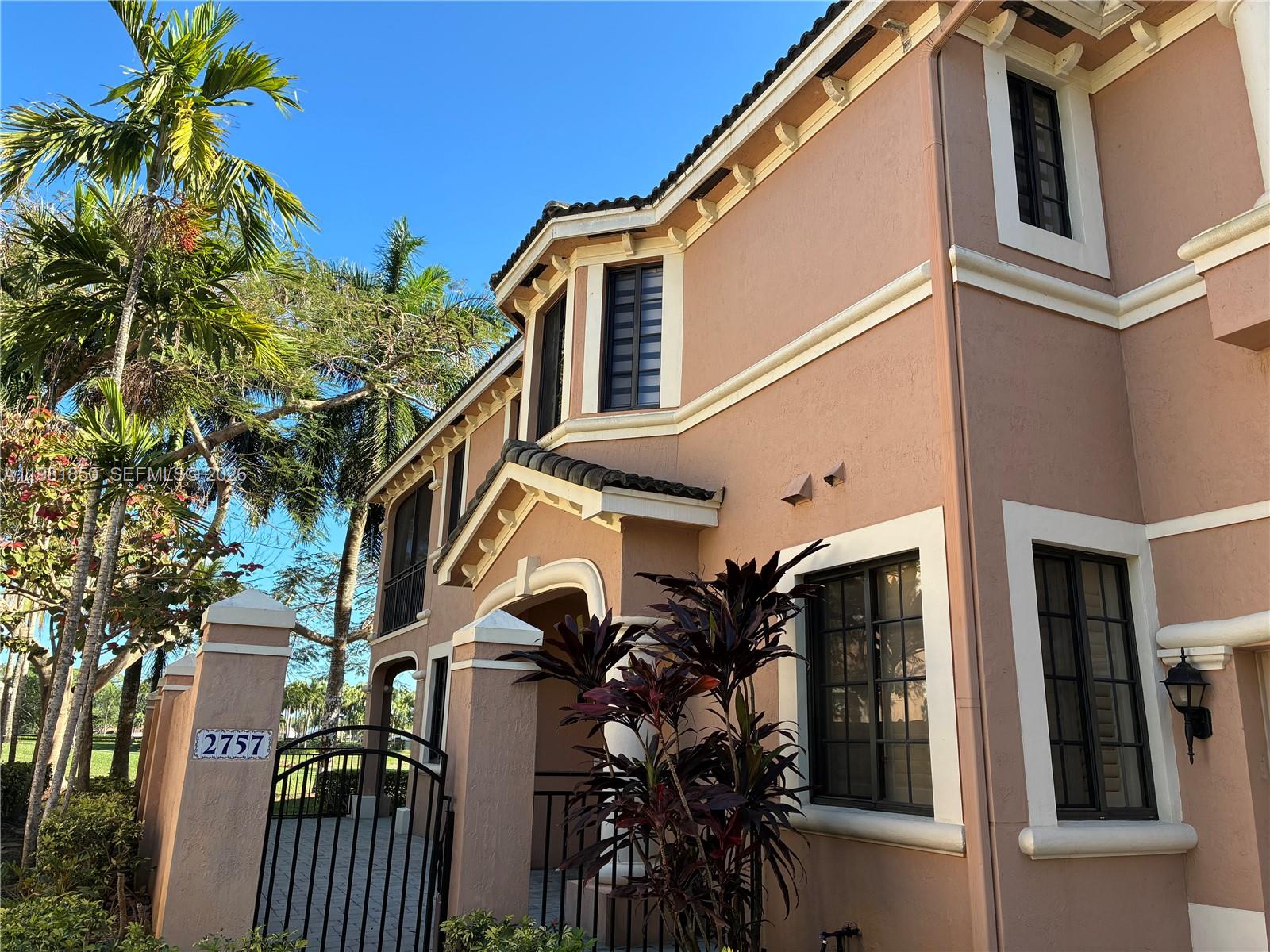 COURTSIDE AT WESTON HILLS - Residential Lease