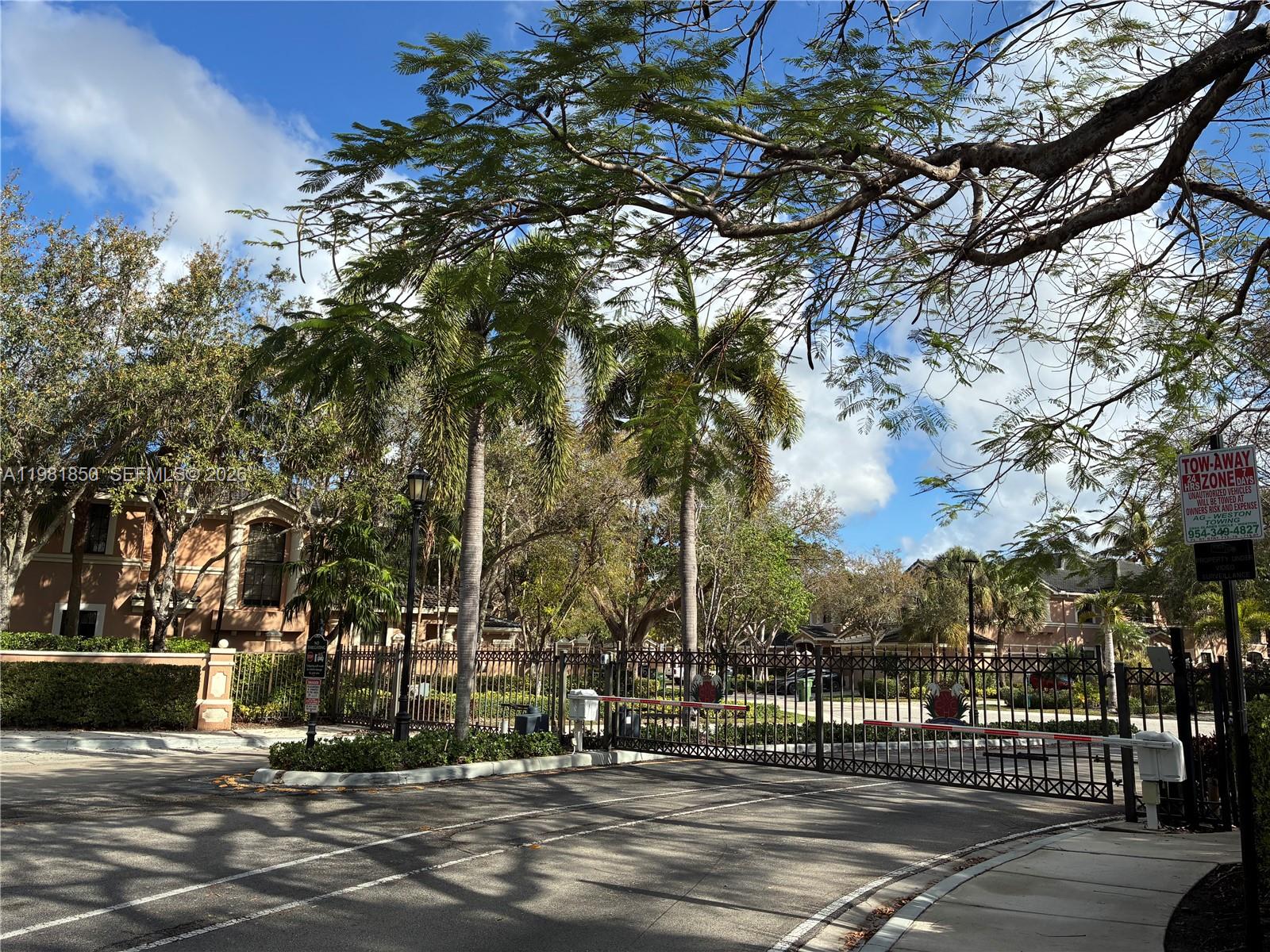 COURTSIDE AT WESTON HILLS - Residential Lease