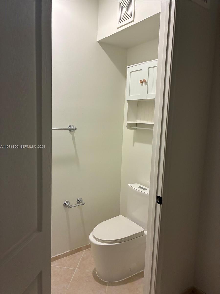 COURTSIDE AT WESTON HILLS - Residential Lease