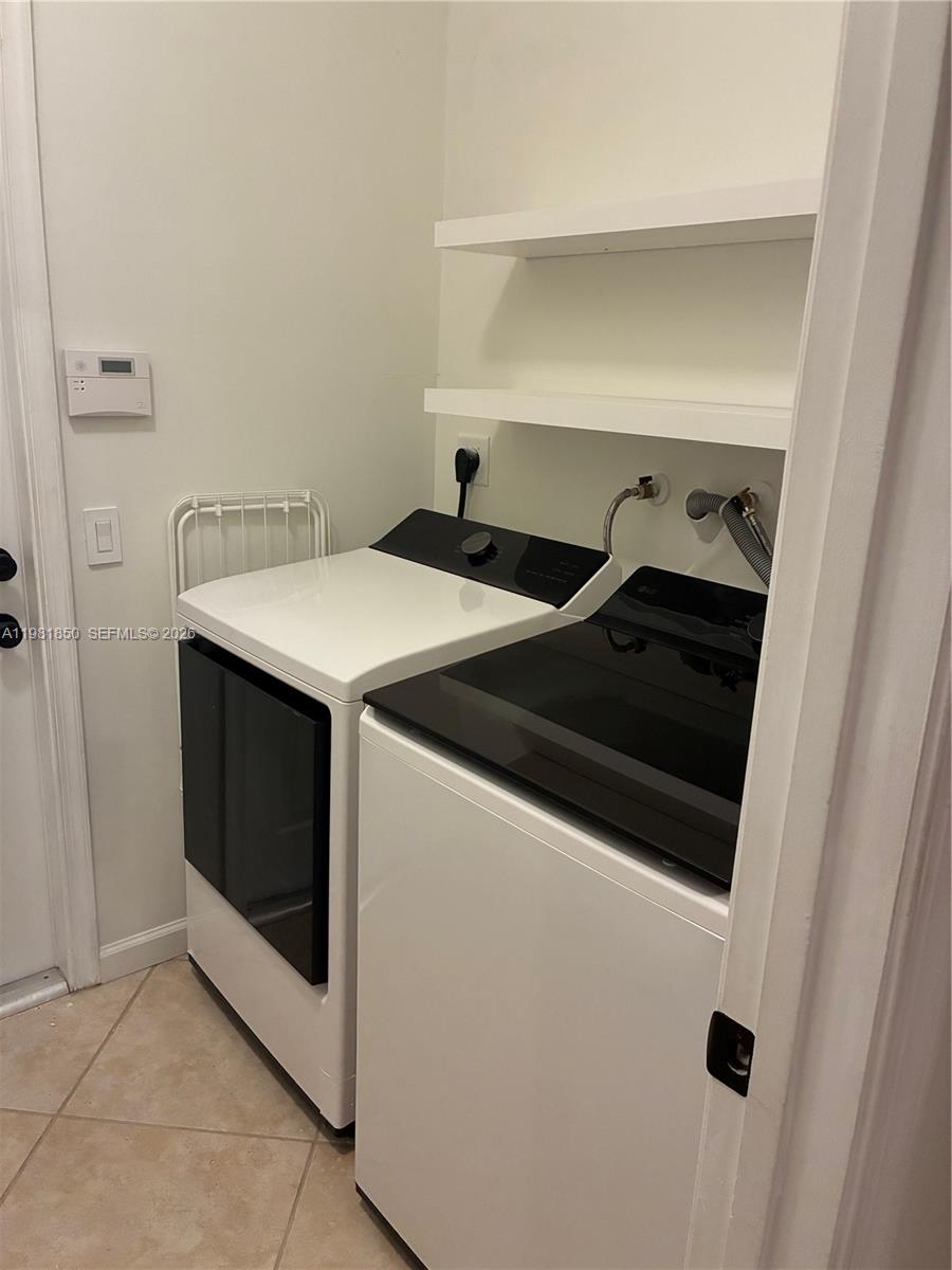 COURTSIDE AT WESTON HILLS - Residential Lease