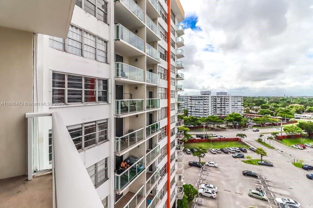 BUCKLEY TOWERS CONDO - EA - Residential