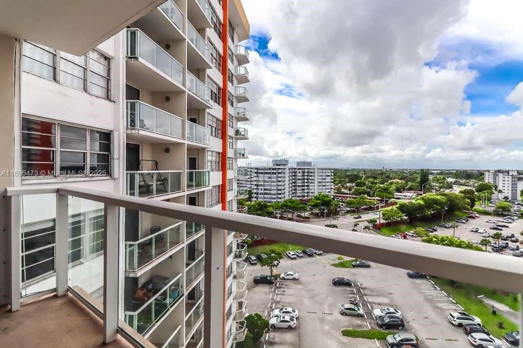 BUCKLEY TOWERS CONDO - EA - Residential