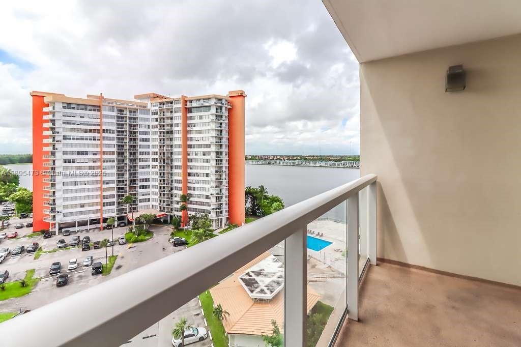 BUCKLEY TOWERS CONDO - EA - Residential