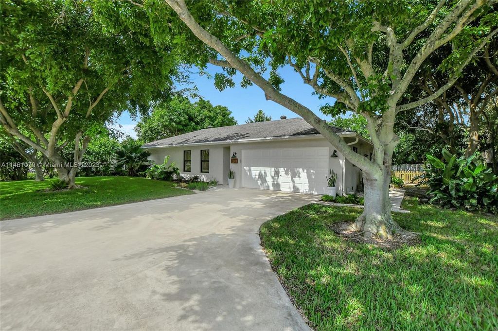 Photo of 597 Curlew Rd, Delray Beach, FL 33444 (MLS # A11461079)