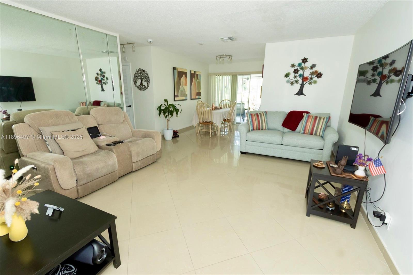 MAINLANDS OF TAMARAC LAKE - Residential