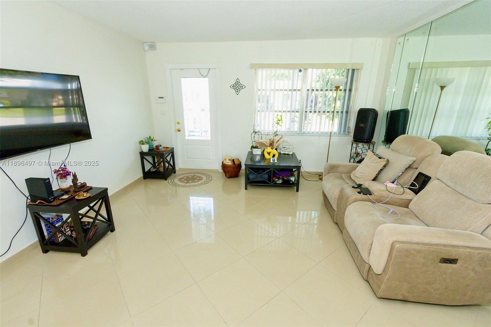 MAINLANDS OF TAMARAC LAKE - Residential