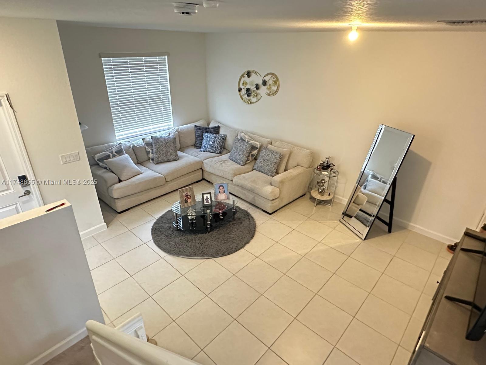 KENDALL ASSEMBLAGE SOUTH - Residential