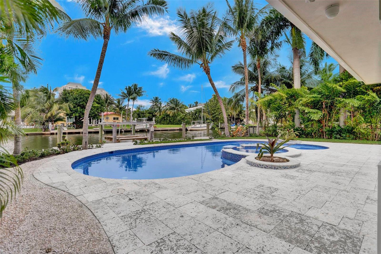 BELLE MEADE ISLAND - Residential