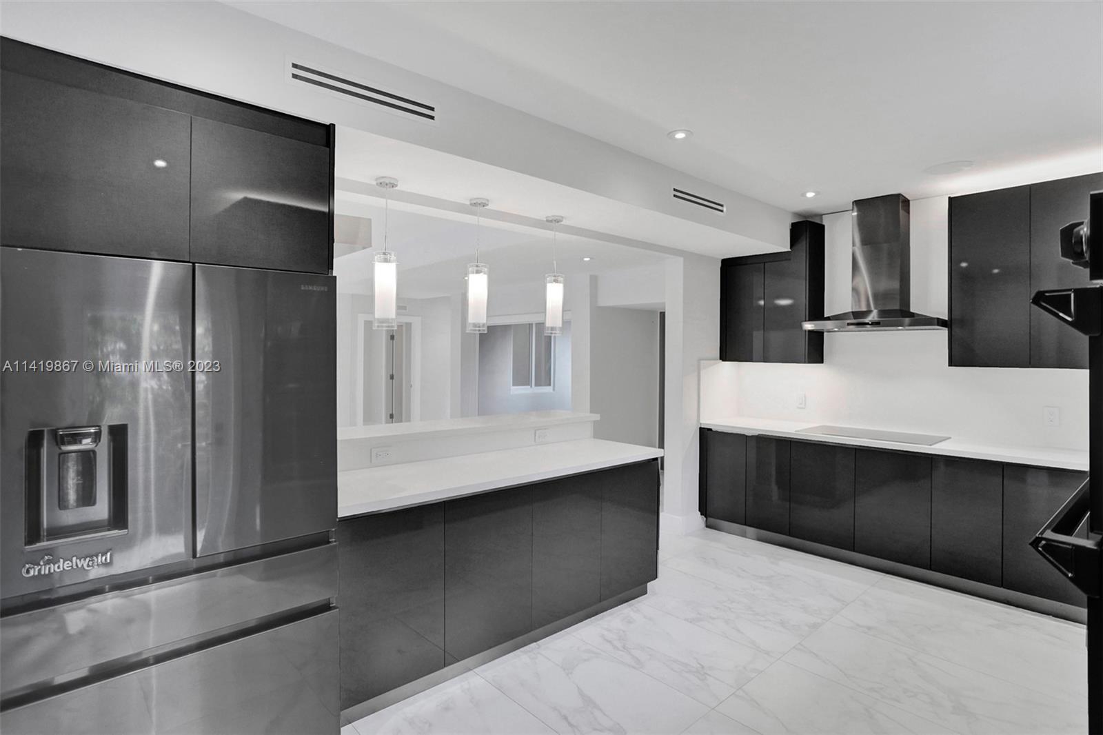 BELLE MEADE ISLAND - Residential