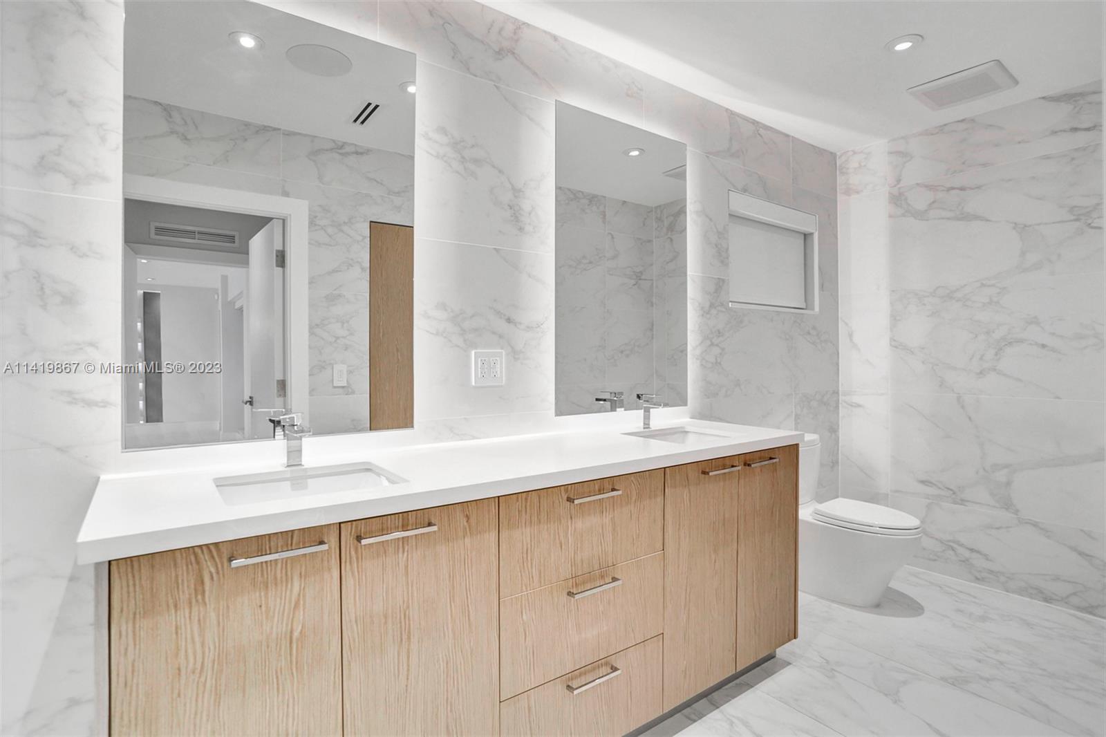 BELLE MEADE ISLAND - Residential