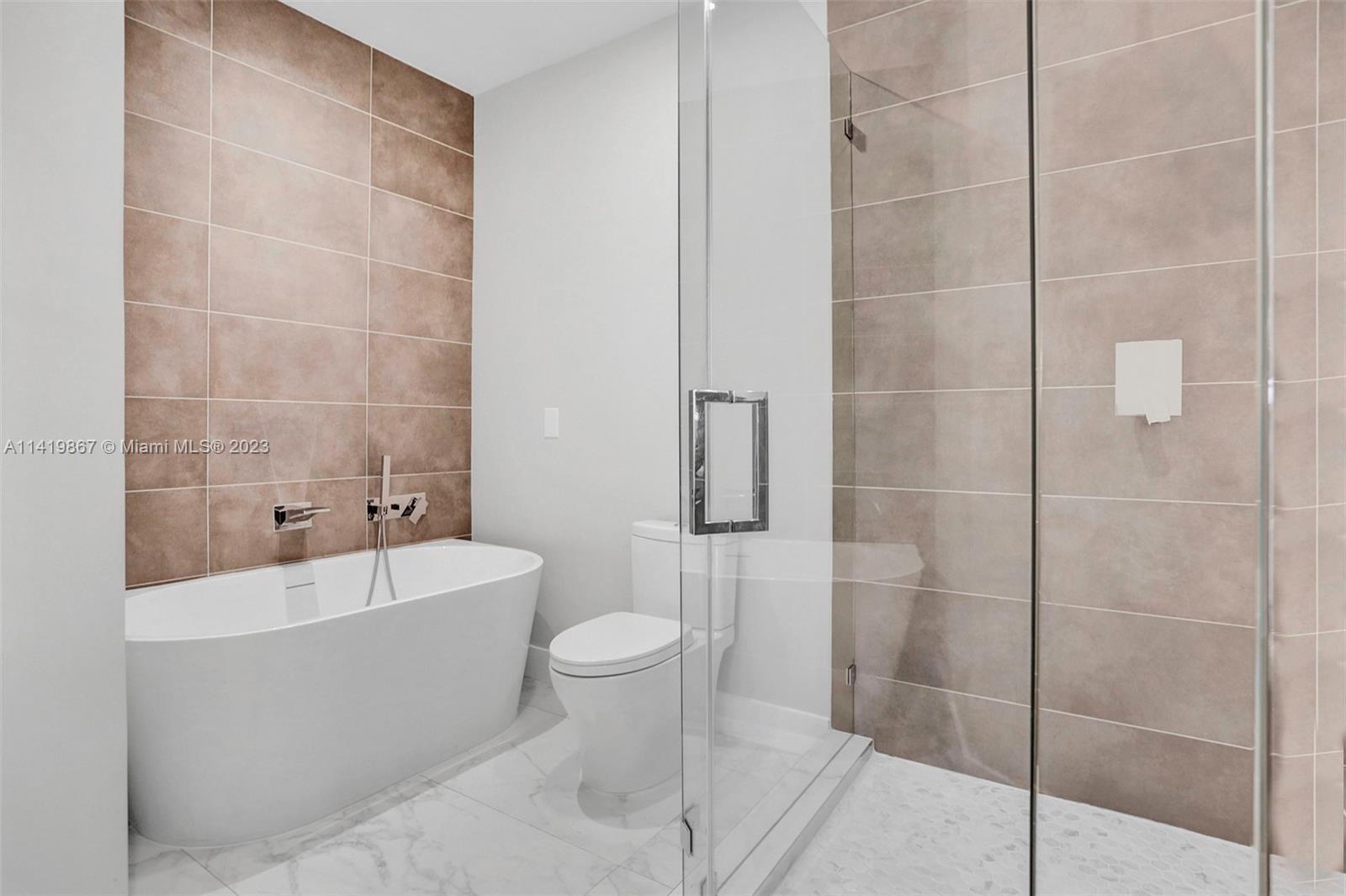 BELLE MEADE ISLAND - Residential