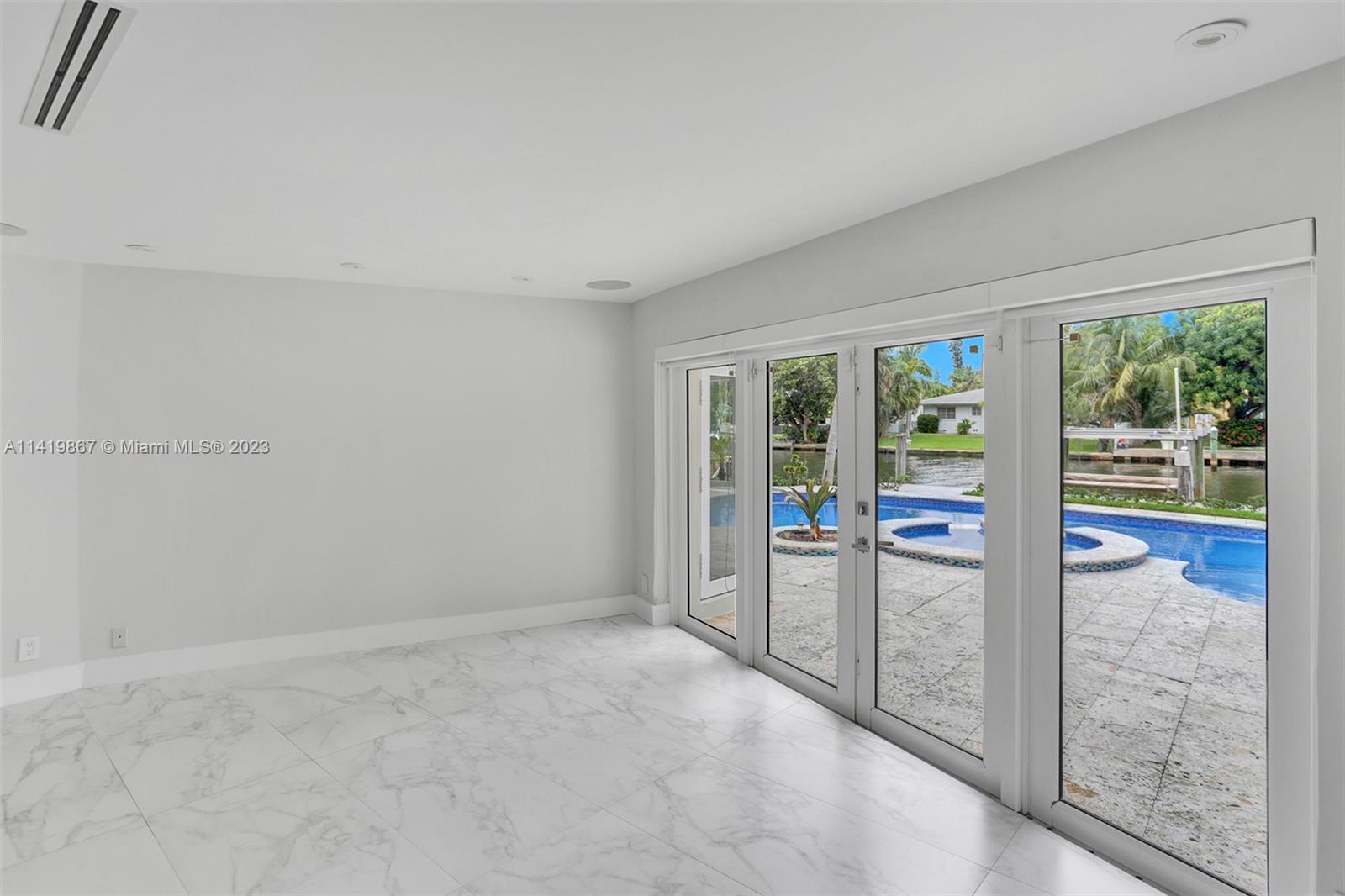 BELLE MEADE ISLAND - Residential