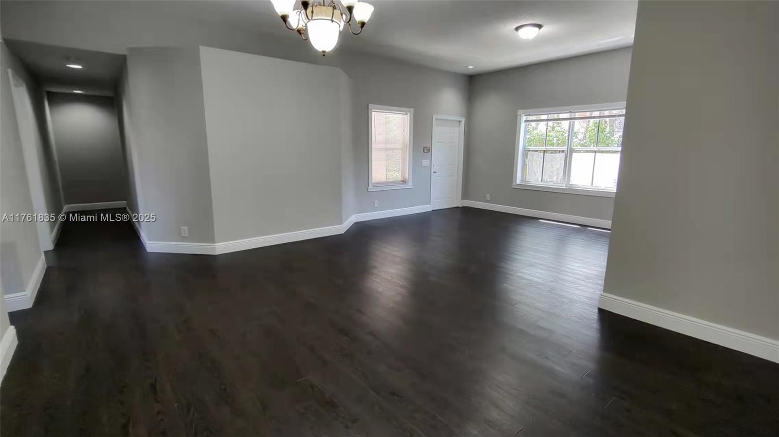 675 Maplewood Ct